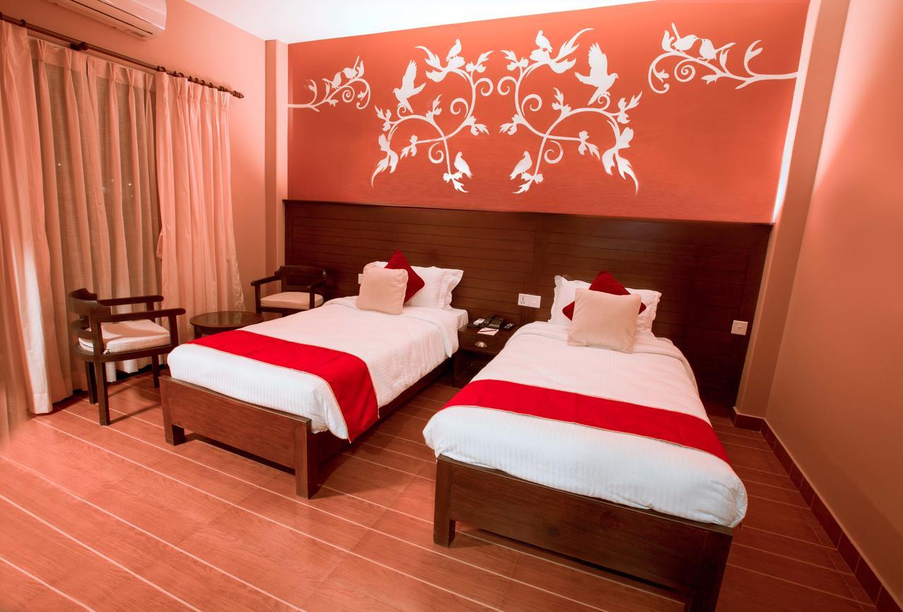 Hotel City Park Pokhara Exterior photo